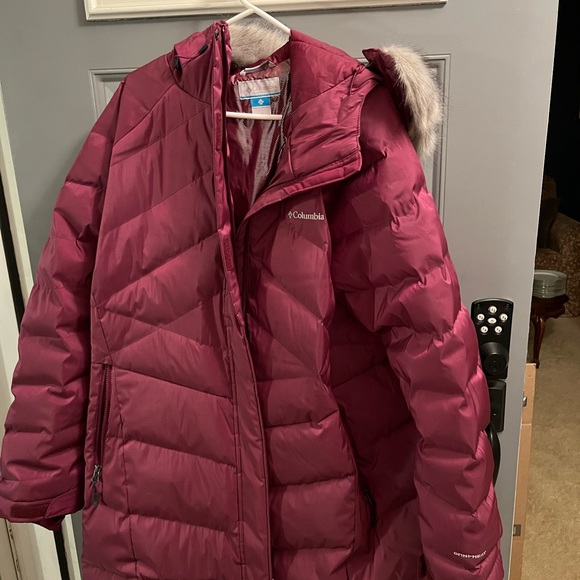 Columbia Winter Jacket. - Picture 4 of 5